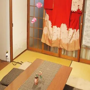 guesthouse-usagi-momiji.hotels-in-kyoto.org/